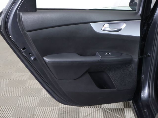 2024 Kia Forte LXS IVT - 23080653 - 21
