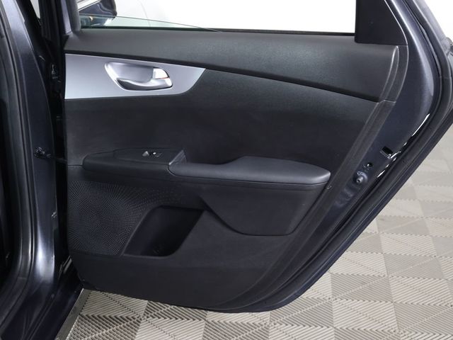 2024 Kia Forte LXS IVT - 23080653 - 22