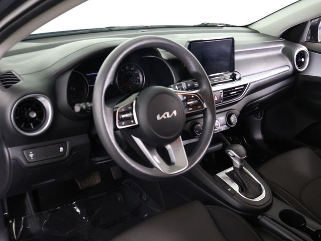 2024 Kia Forte LXS IVT - 23080653 - 23