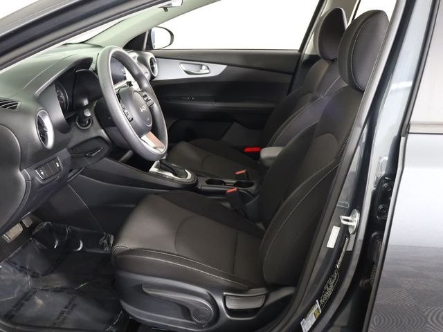 2024 Kia Forte LXS IVT - 23080653 - 27