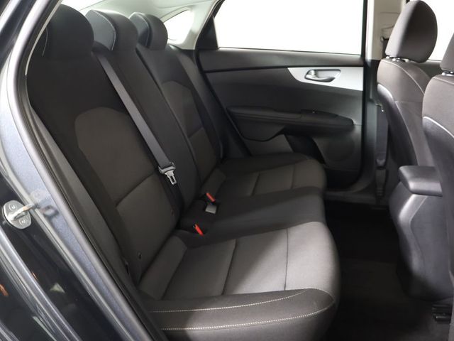 2024 Kia Forte LXS IVT - 23080653 - 30