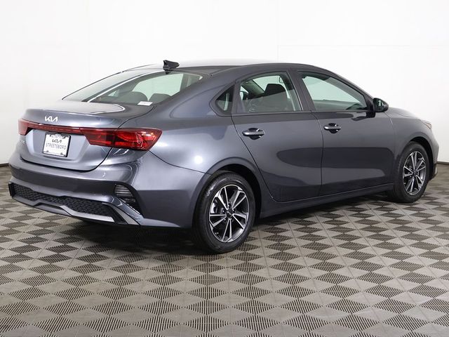 2024 Kia Forte LXS IVT - 23080653 - 7