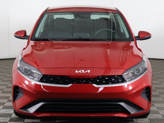 2024 Kia Forte LXS IVT - 23087696 - 9