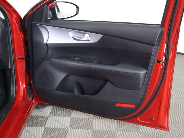 2024 Kia Forte LXS IVT - 23087696 - 21