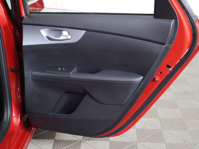 2024 Kia Forte LXS IVT - 23087696 - 23