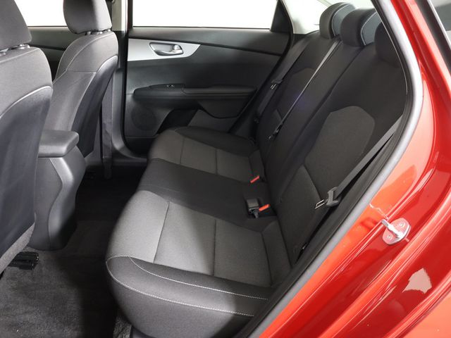 2024 Kia Forte LXS IVT - 23087696 - 30