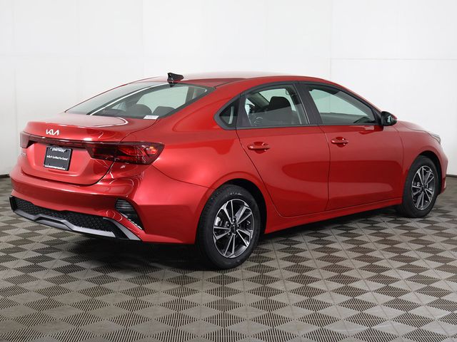 2024 Kia Forte LXS IVT - 23087696 - 8