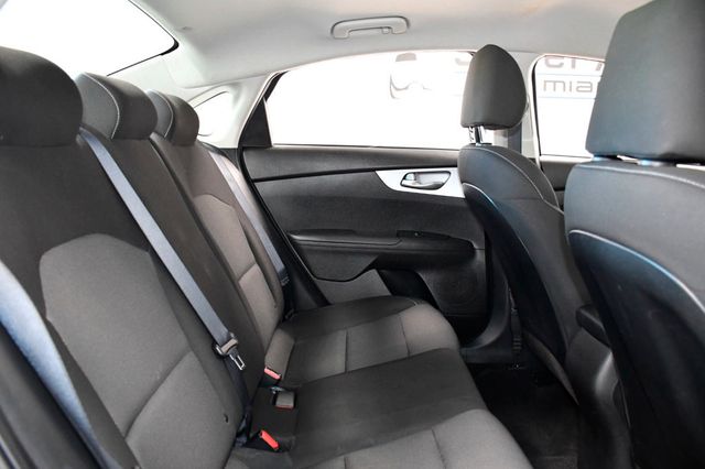 2024 Kia Forte LXS IVT - 23018203 - 13