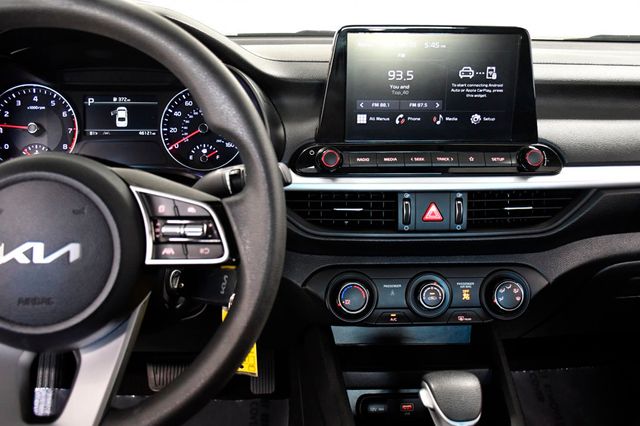 2024 Kia Forte LXS IVT - 23018203 - 23