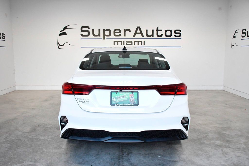 2024 Kia Forte LXS IVT - 23018203 - 4