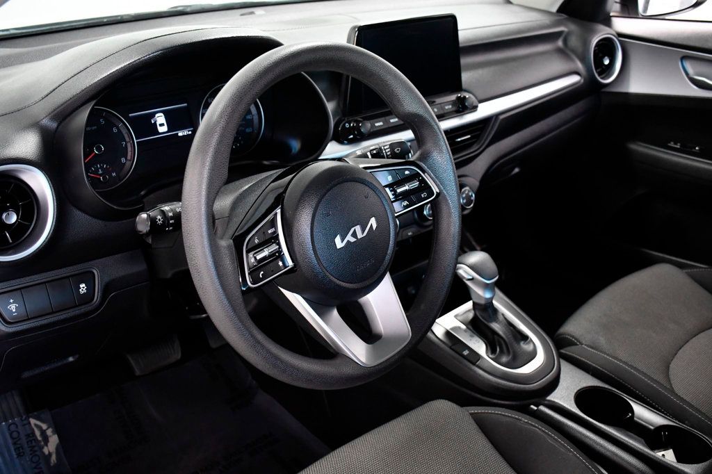 2024 Kia Forte LXS IVT - 23018203 - 7