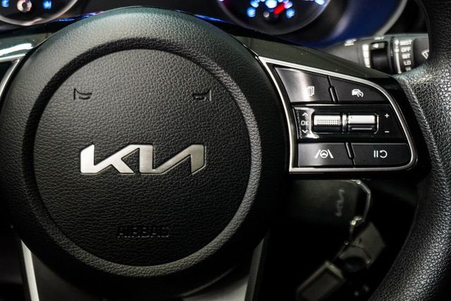 2024 Kia Forte LXS IVT - 23045577 - 12