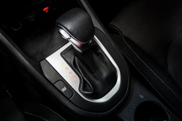 2024 Kia Forte LXS IVT - 23045577 - 20