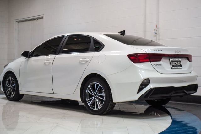2024 Kia Forte LXS IVT - 23045577 - 26
