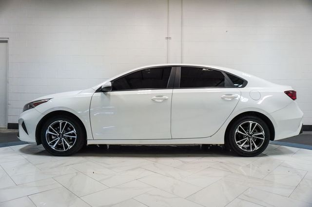2024 Kia Forte LXS IVT - 23045577 - 27
