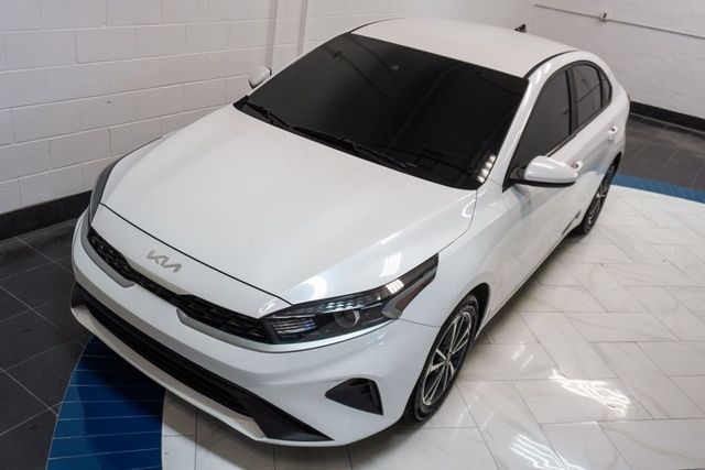 2024 Kia Forte LXS IVT - 23045577 - 33