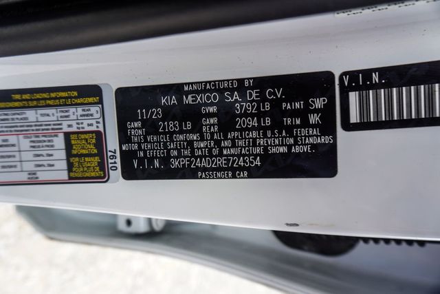 2024 Kia Forte LXS IVT - 23045577 - 35