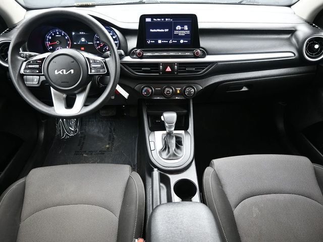 2024 Kia Forte LXS IVT - 23010481 - 9