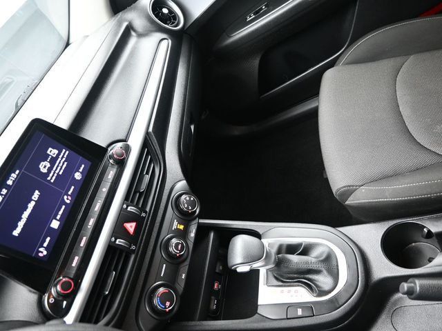 2024 Kia Forte LXS IVT - 23010481 - 14