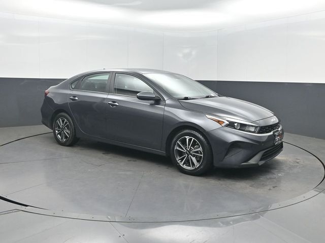 2024 Kia Forte LXS IVT - 23010481 - 31