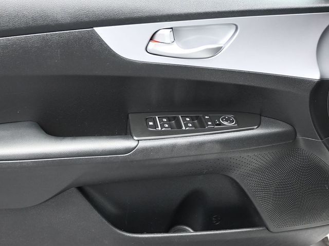 2024 Kia Forte LXS IVT - 23010867 - 12