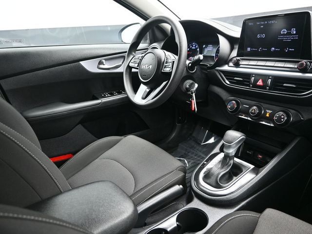 2024 Kia Forte LXS IVT - 23010867 - 17