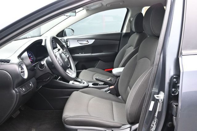 2024 Kia Forte LXS IVT - 23017073 - 10