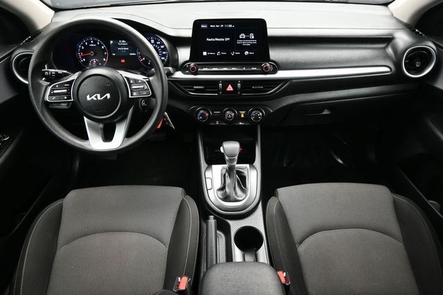 2024 Kia Forte LXS IVT - 23017073 - 14