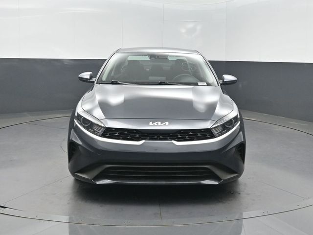 2024 Kia Forte LXS IVT - 23017073 - 32