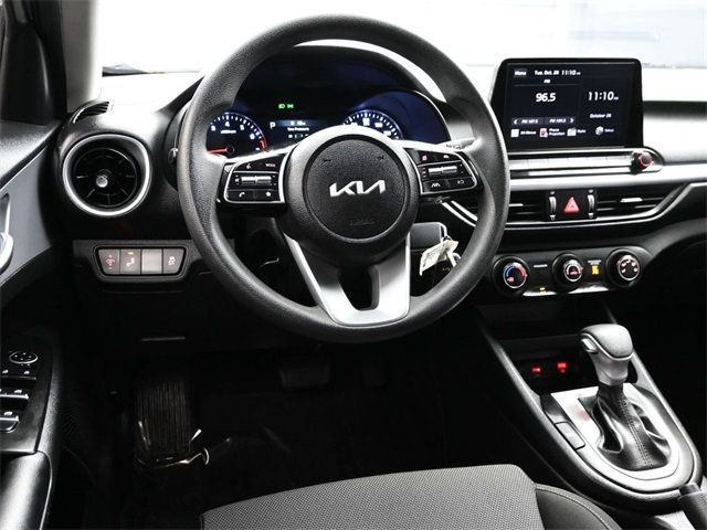 2024 Kia Forte LXS IVT - 22956448 - 16
