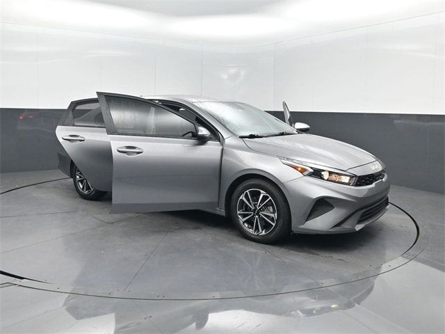 2024 Kia Forte LXS IVT - 22956448 - 36