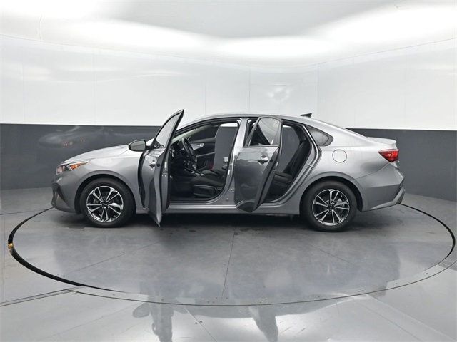 2024 Kia Forte LXS IVT - 22964252 - 37