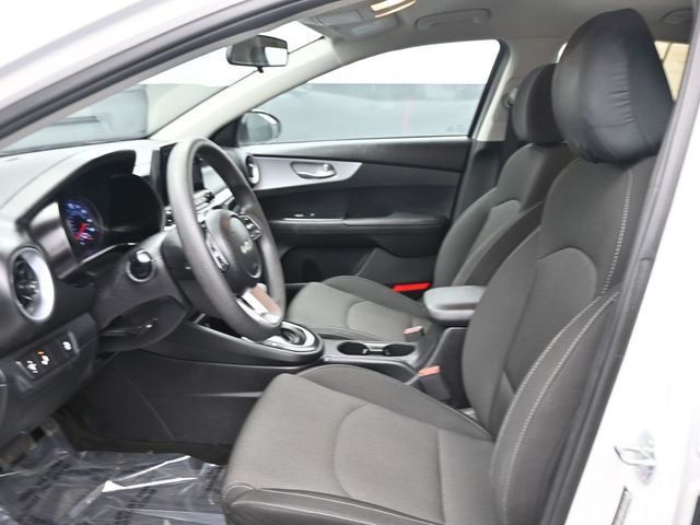 2024 Kia Forte LXS IVT - 22982213 - 11