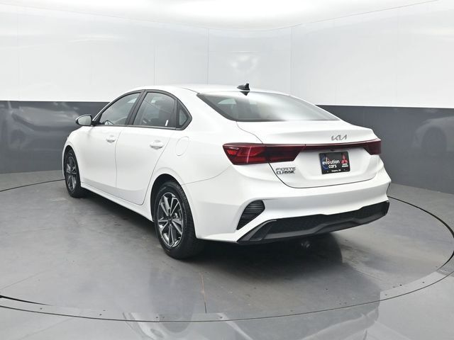2024 Kia Forte LXS IVT - 22982213 - 2