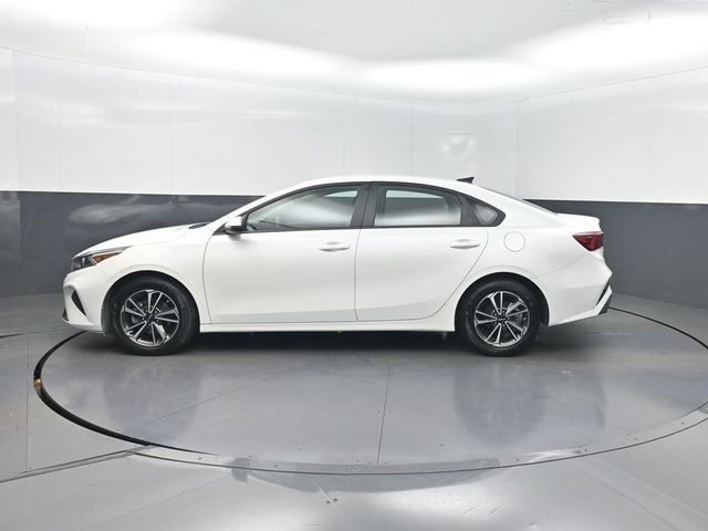 2024 Kia Forte LXS IVT - 23057156 - 1