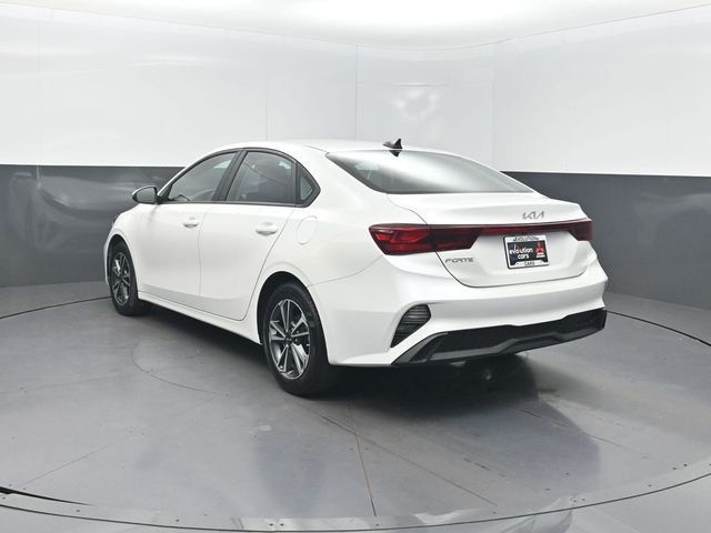 2024 Kia Forte LXS IVT - 23057156 - 27