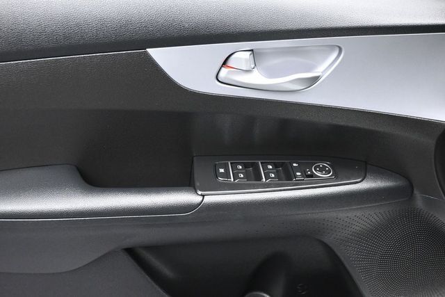 2024 Kia Forte LXS IVT - 23057156 - 7