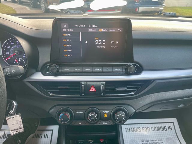 2024 Kia Forte LXS IVT - 22935490 - 13