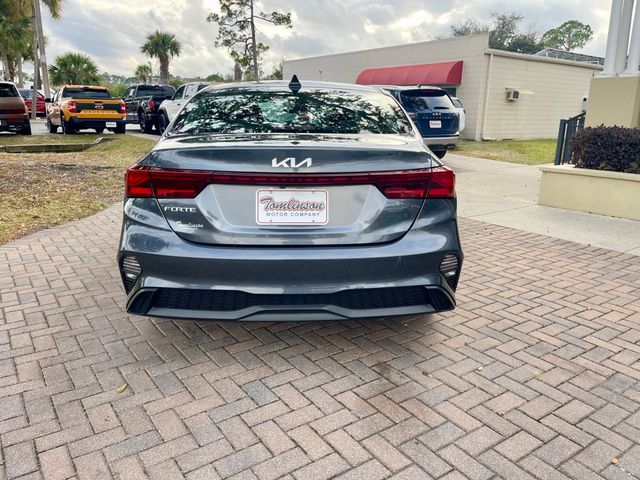 2024 Kia Forte LXS IVT - 22935490 - 2