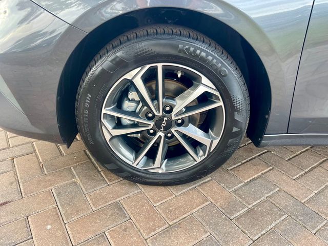 2024 Kia Forte LXS IVT - 22935490 - 7