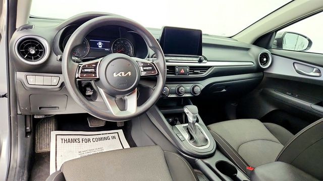 2024 Kia Forte LXS IVT - 22968478 - 9