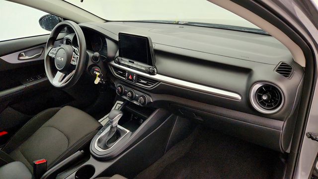 2024 Kia Forte LXS IVT - 22968478 - 20