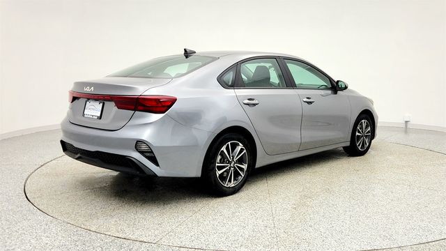 2024 Kia Forte LXS IVT - 22968478 - 4