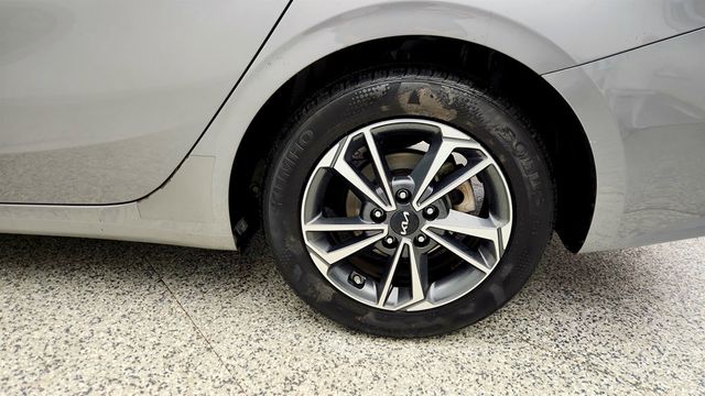 2024 Kia Forte LXS IVT - 22968478 - 8
