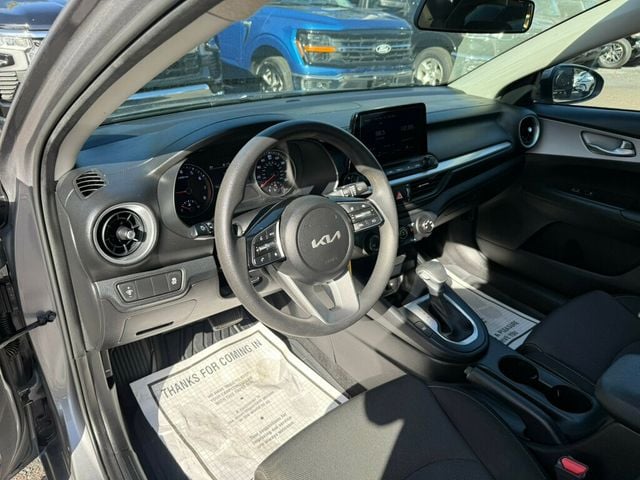 2024 Kia Forte LXS IVT - 22963044 - 2