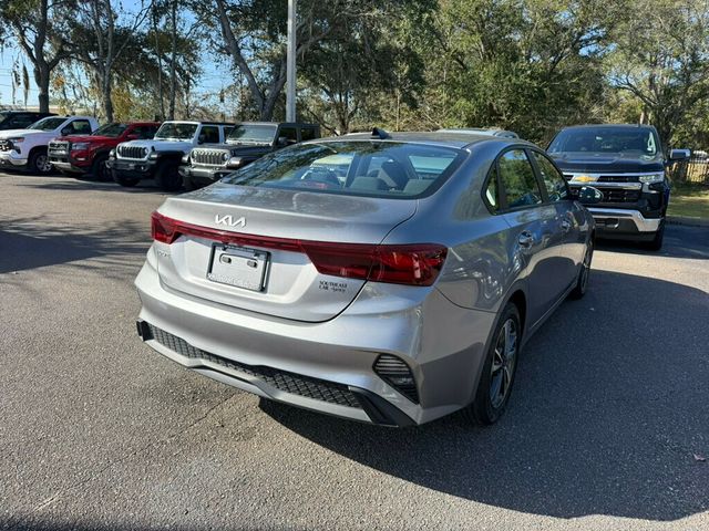 2024 Kia Forte LXS IVT - 22963044 - 8