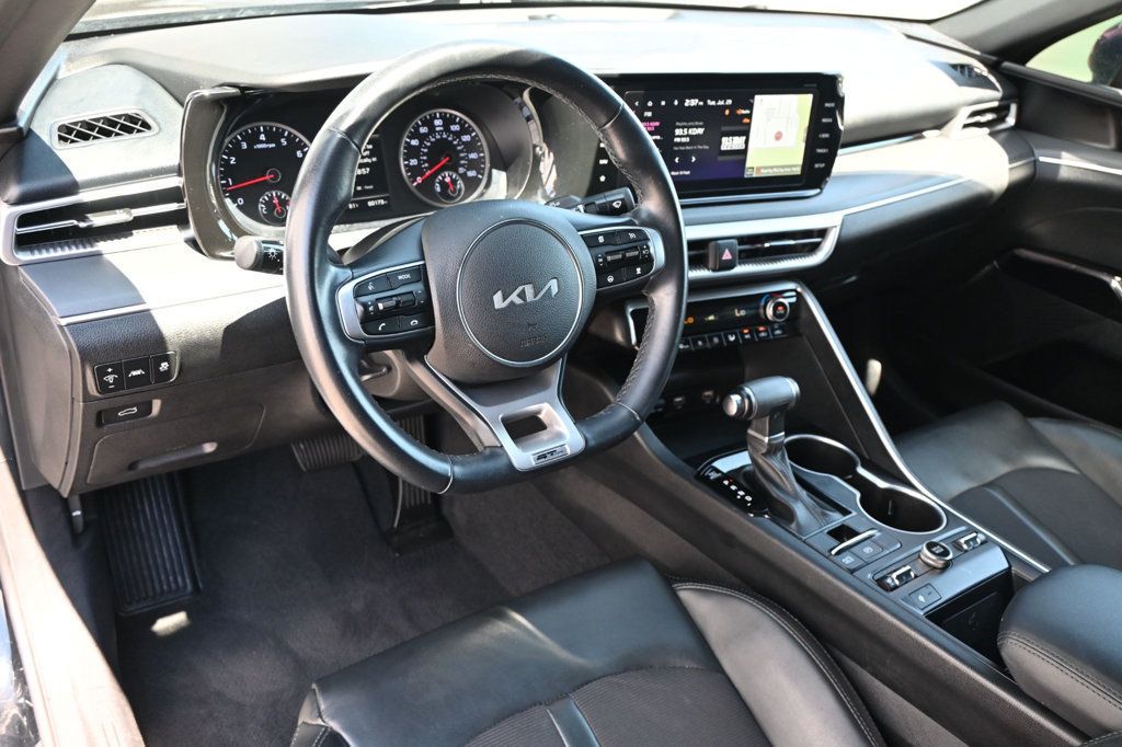 2024 Kia K5 GT-Line photo 4
