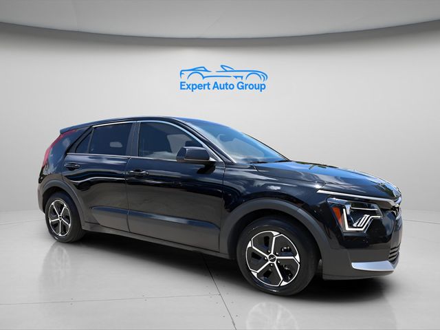 2024 Kia Niro LX HEV's photo