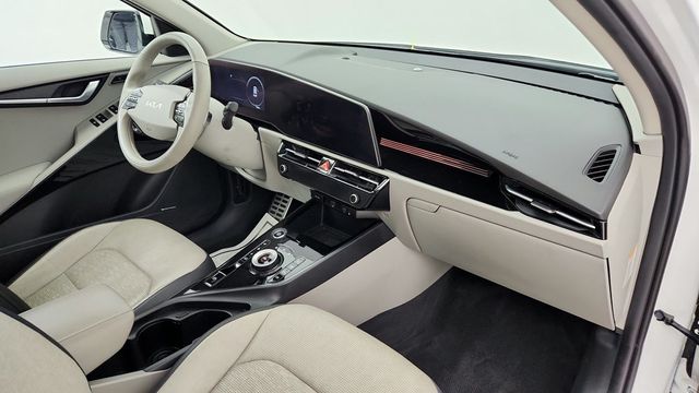 2024 Kia Niro EV Wave with Preserve Package - 22943210 - 25