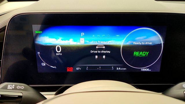 2024 Kia Niro EV Wave w/ Preserve Pkg, Heat Pump & Heated Rear Seats - 23102055 - 14